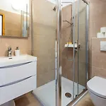 Apartman Zentrales Nur 250 Meter Zum Mit Privatparkplatz