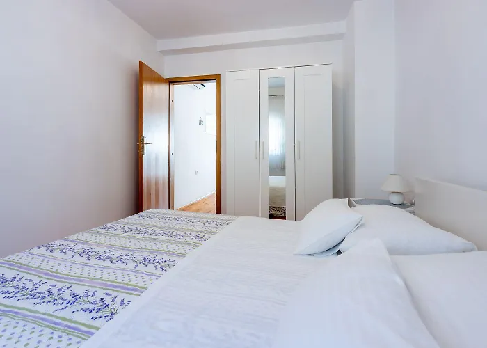 Apartamento Zentrales Nur 250 Meter Zum Mit Privatparkplatz *