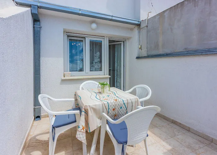 Apartamento Zentrales Nur 250 Meter Zum Mit Privatparkplatz *